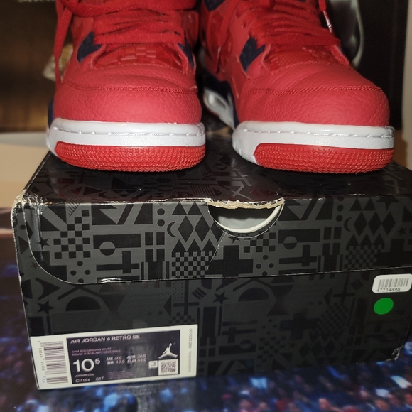 - Jordan retro 4 SE - Picture 7 of 11